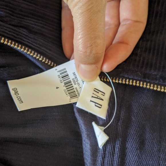 GAP Corduroy Mini Skirt - Picture 4 of 4